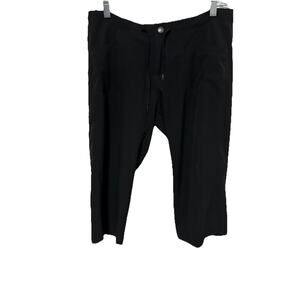 PATAGONIA Women Capri Crop Black Pants Sports Flex with Pockets Size 10